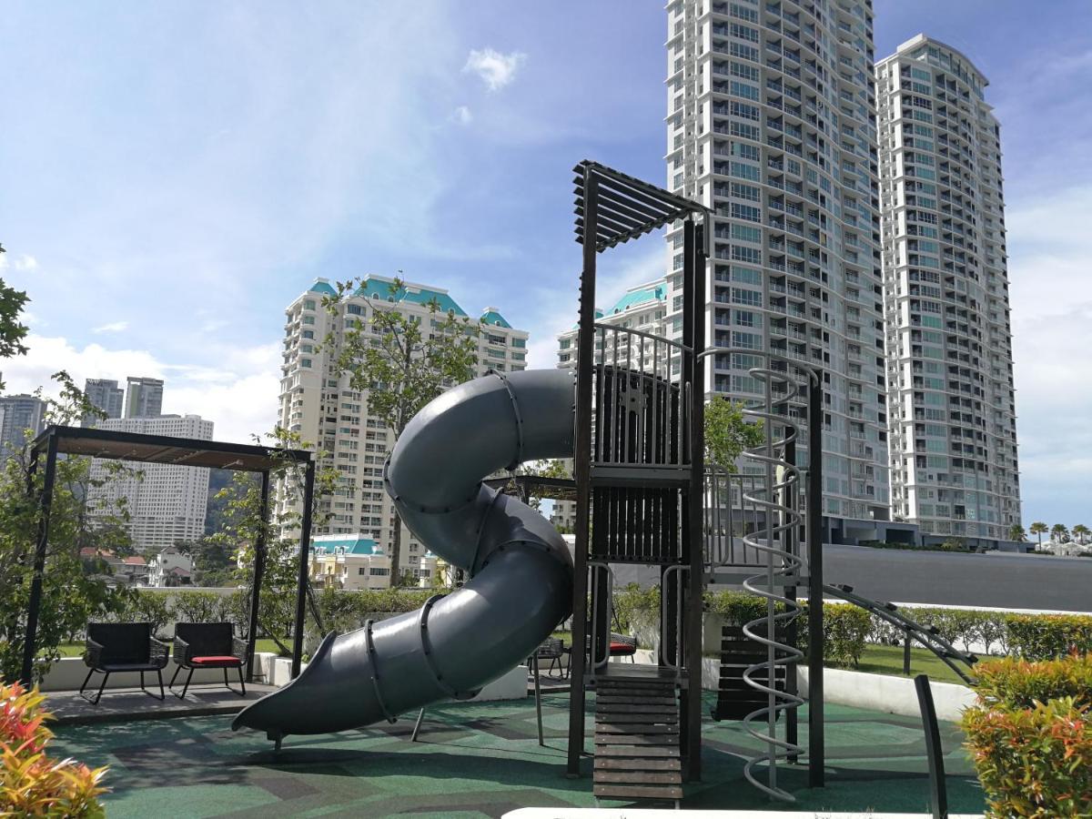 Landmark Stunning High Floor Coast View Studio #Netflix #Fast Wifi Tanjung Tokong Zewnętrze zdjęcie