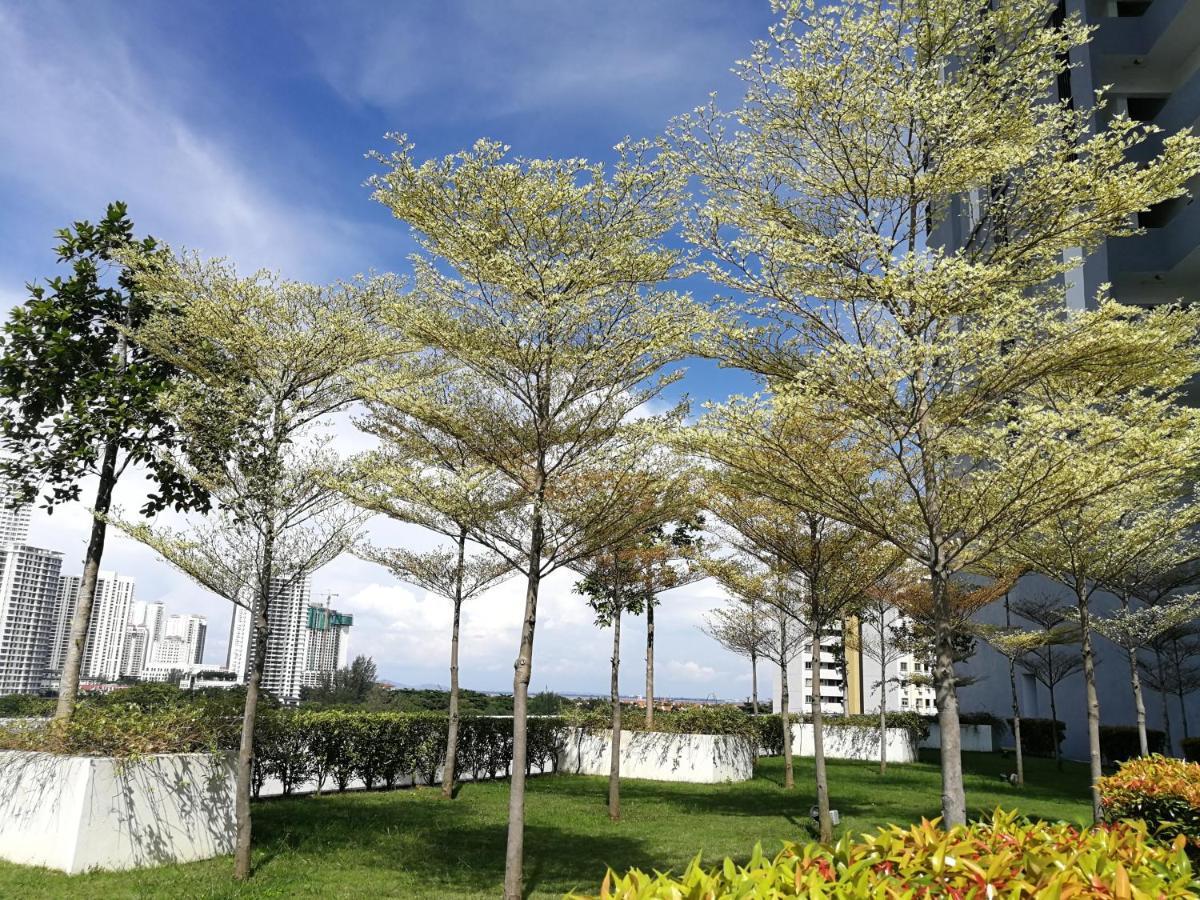 Landmark Stunning High Floor Coast View Studio #Netflix #Fast Wifi Tanjung Tokong Zewnętrze zdjęcie