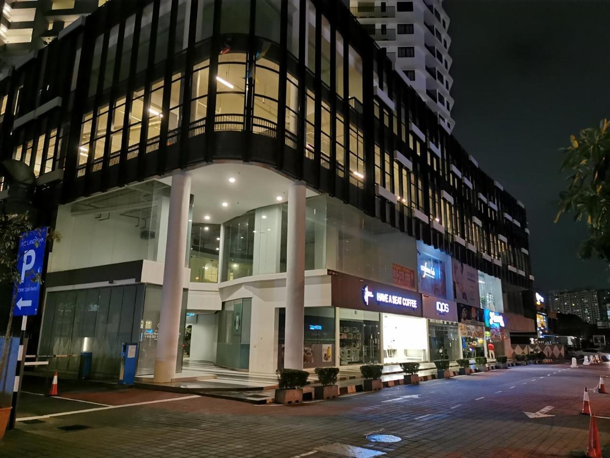 Landmark Stunning High Floor Coast View Studio #Netflix #Fast Wifi Tanjung Tokong Zewnętrze zdjęcie