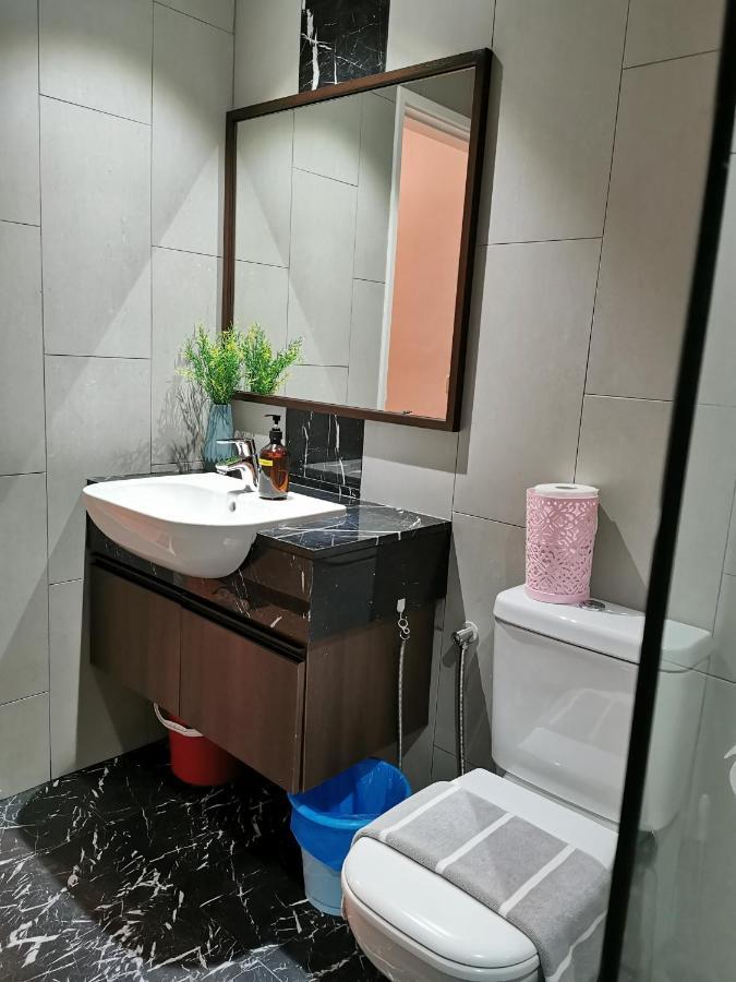 Landmark Stunning High Floor Coast View Studio #Netflix #Fast Wifi Tanjung Tokong Zewnętrze zdjęcie